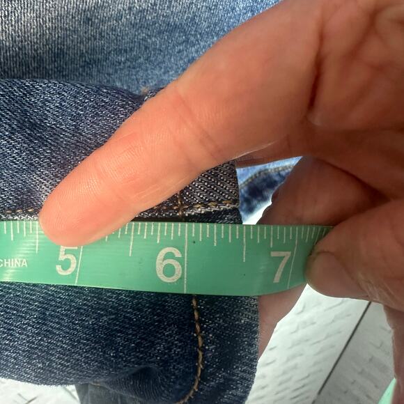 Ava & Viv High rise relaxed, denim Bermuda shorts dark wash pockets, plus size - Picture 8 of 9